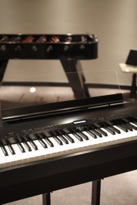 ES 7 NEW with stand and pedalboard